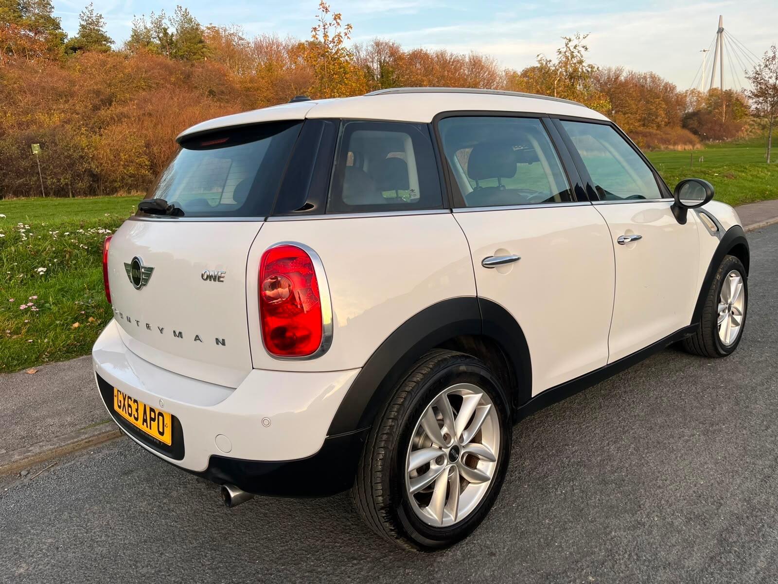 MINI Countryman - Image 2