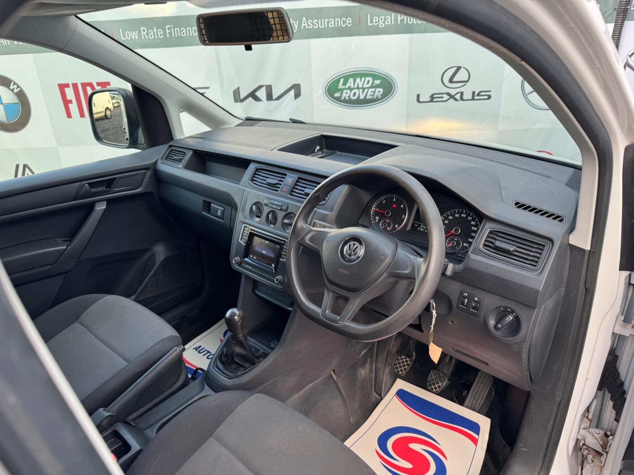 Volkswagen Caddy - Image 4