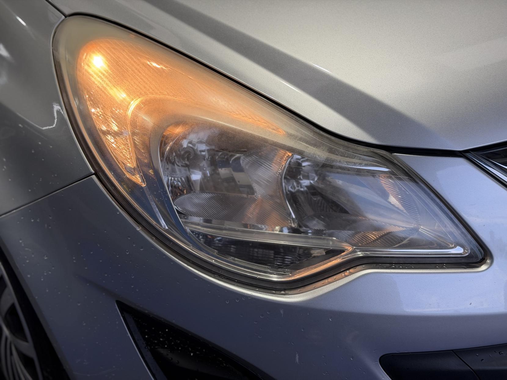 Vauxhall Corsa - Image 9
