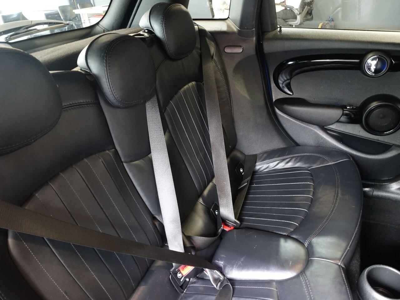 MINI Hatch - Image 14