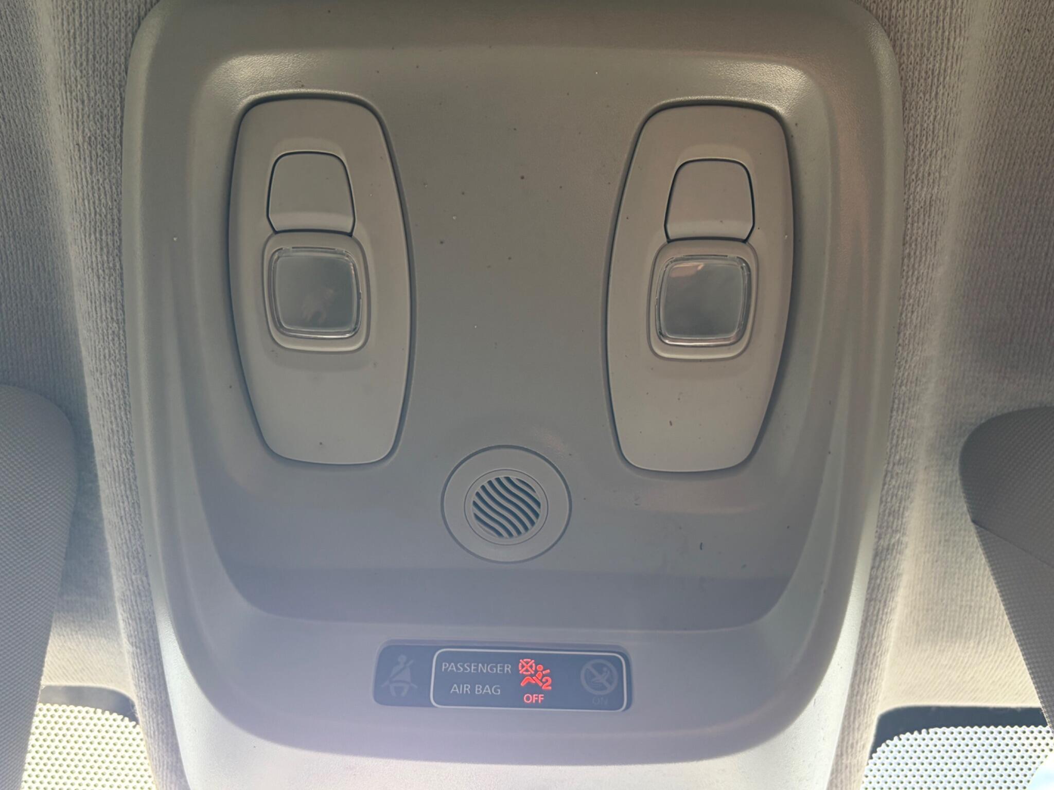 Renault Clio - Image 24