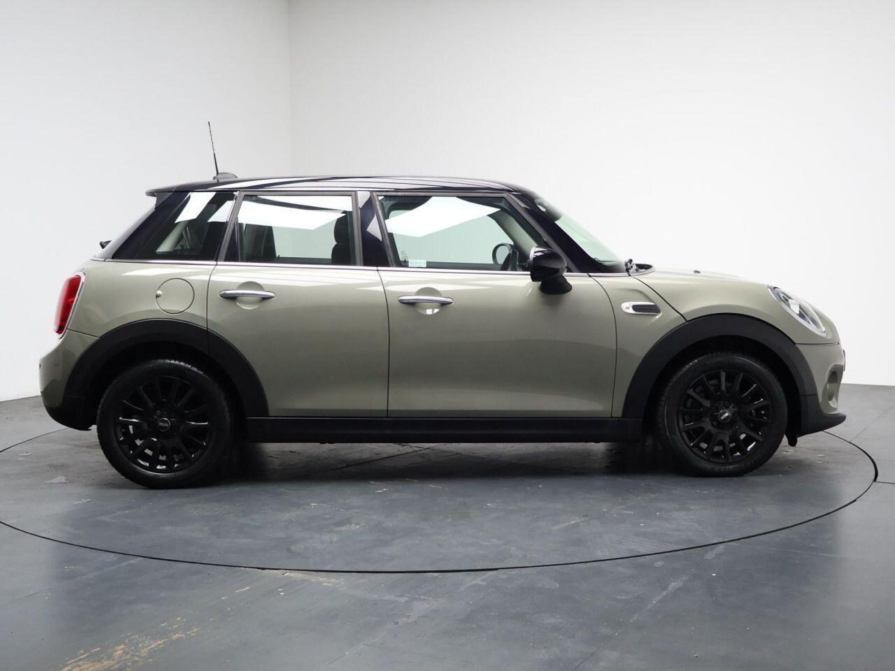 MINI Hatch - Image 8