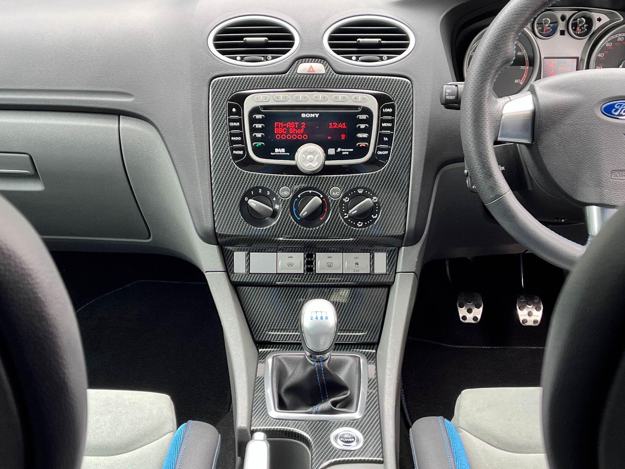 Ford Focus - Image 10