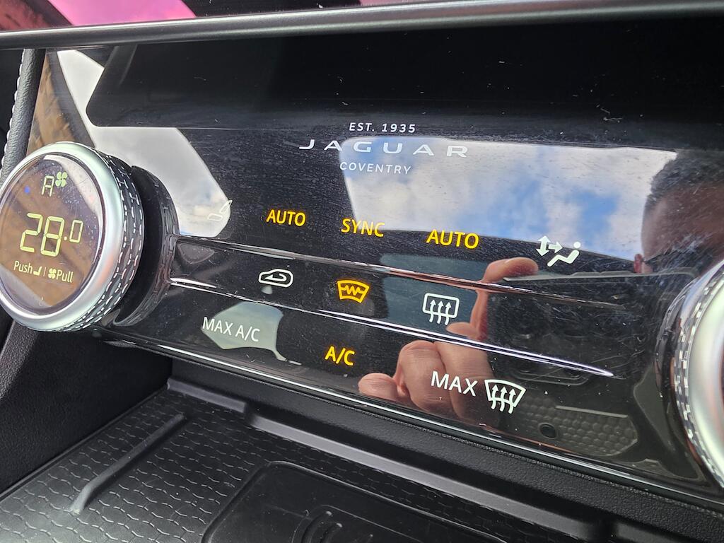 Jaguar F-Pace - Image 50