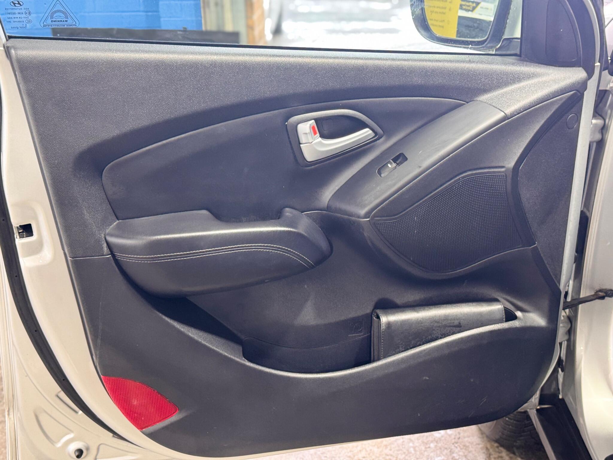 Hyundai ix35 - Image 33