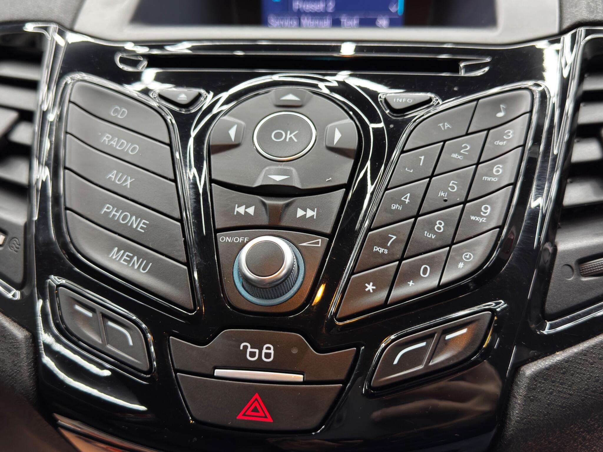 Ford Fiesta - Image 32