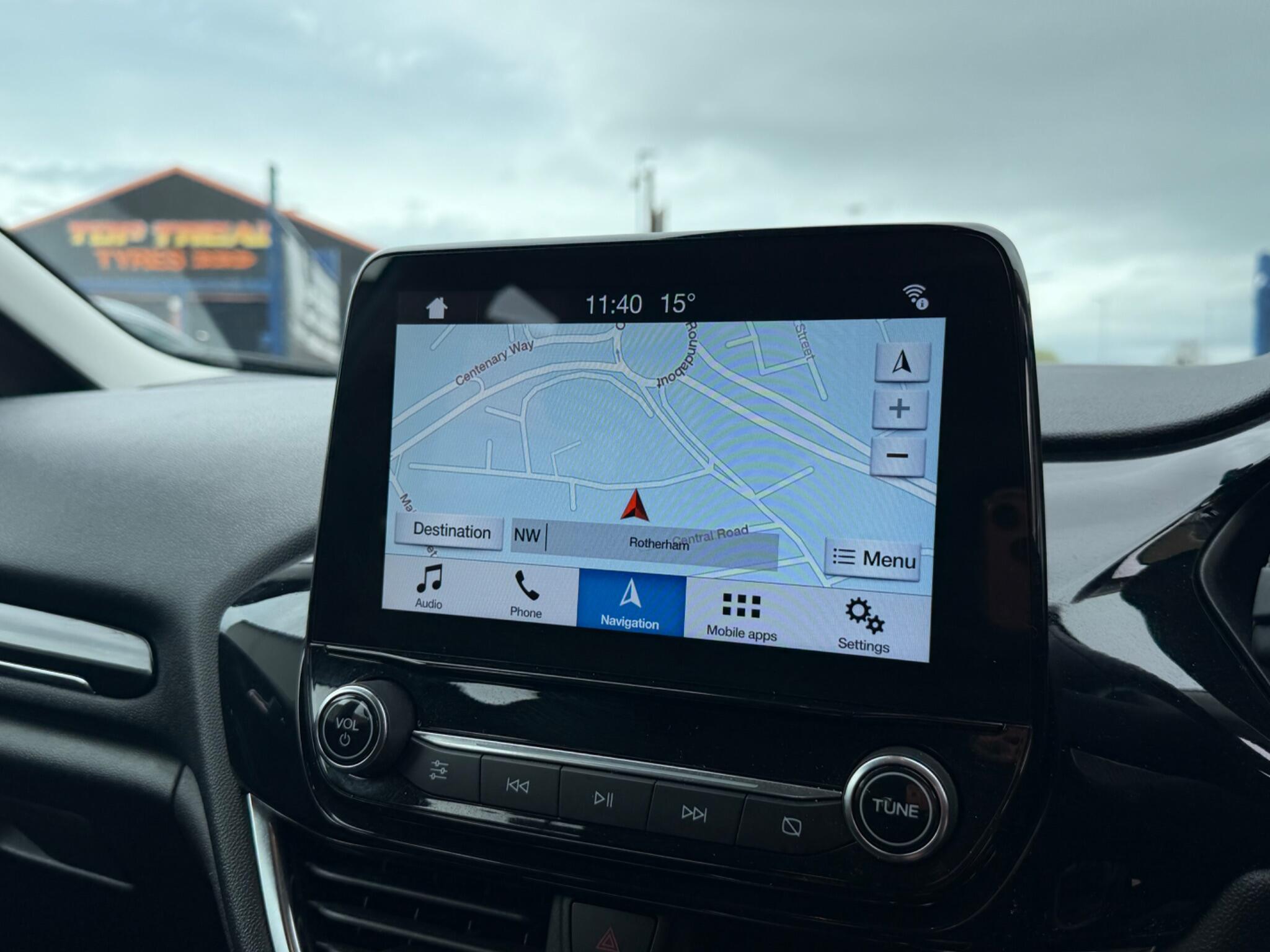 Ford Fiesta - Image 19