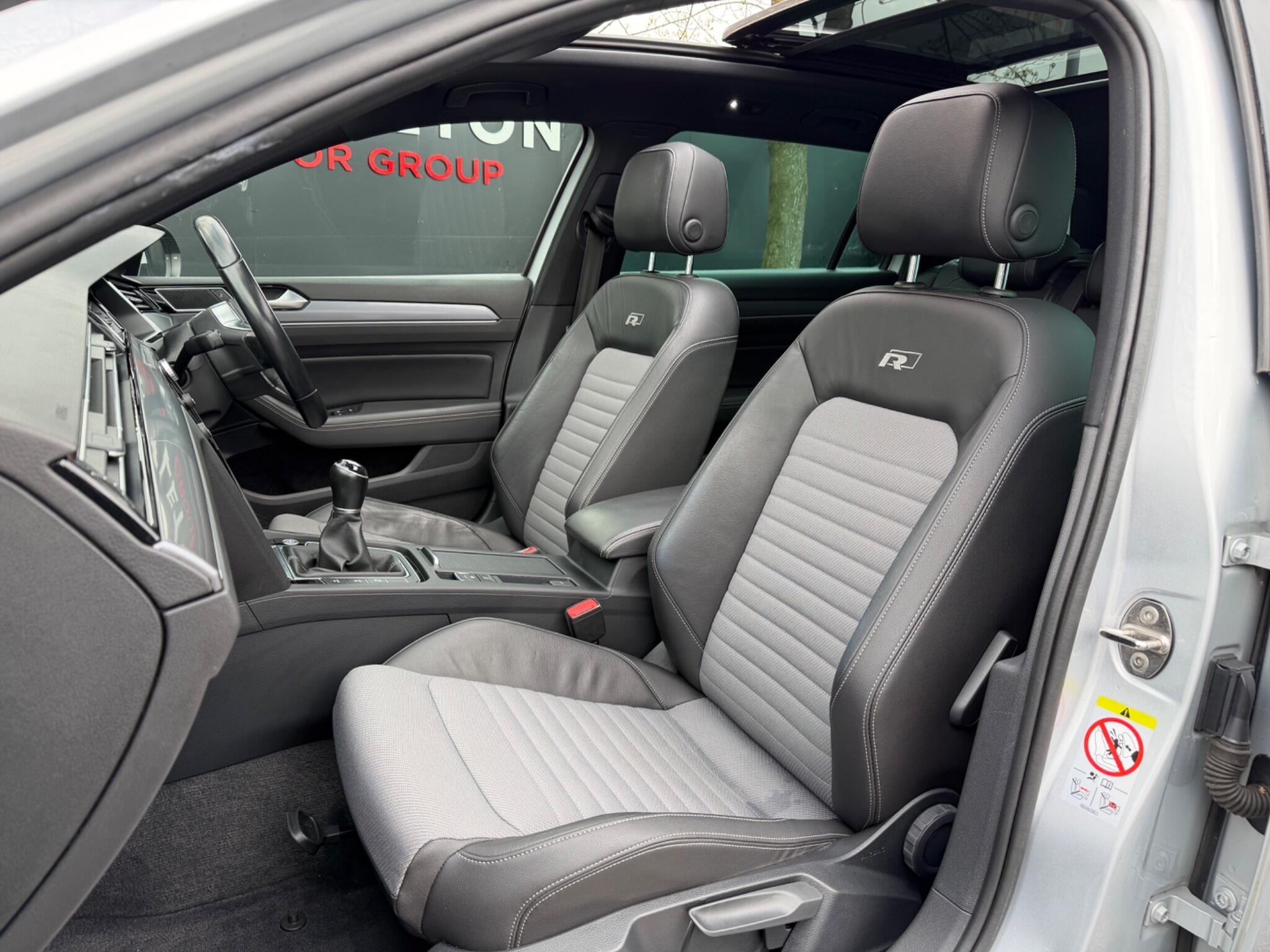 Volkswagen Passat - Image 16