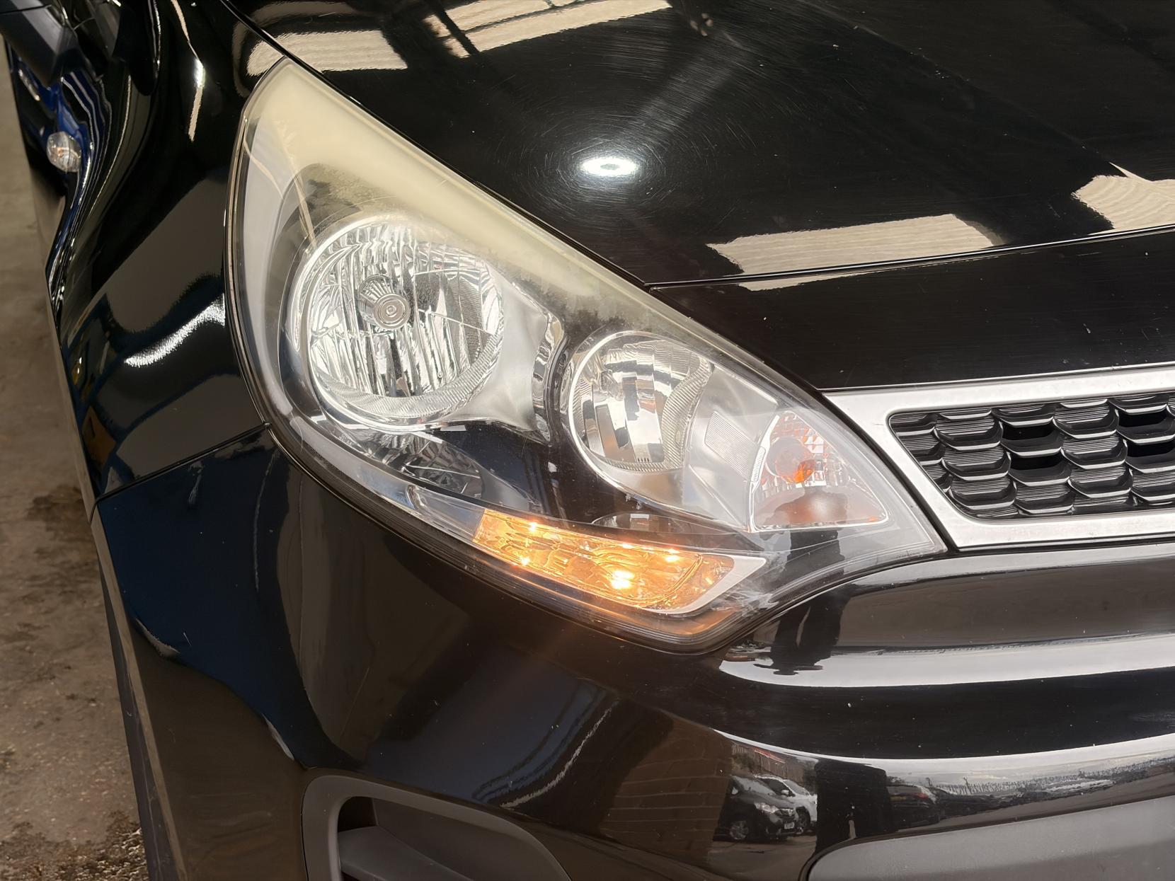 Kia Rio - Image 9