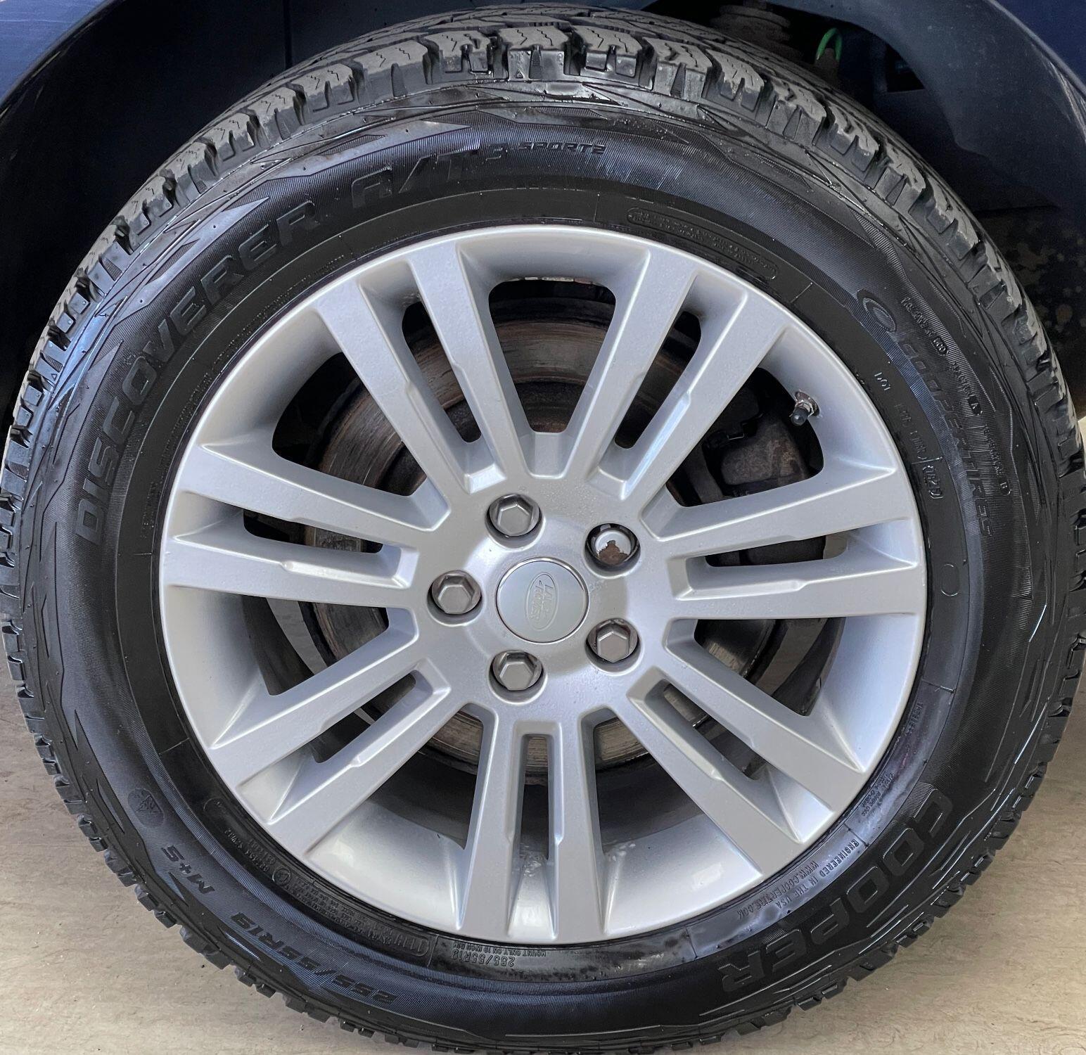 Land Rover DISCOVERY 4 - Image 13