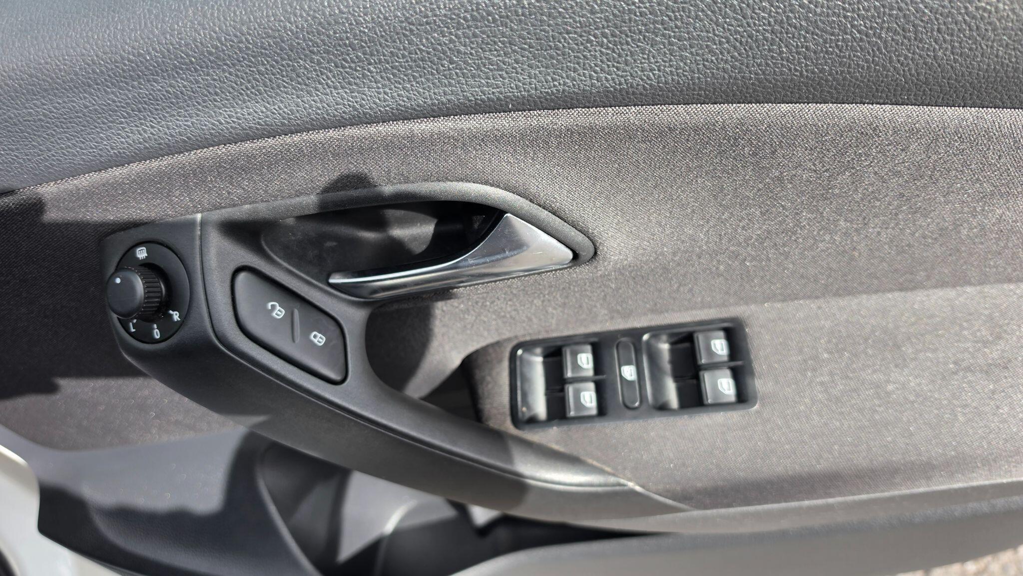 Volkswagen Polo - Image 20