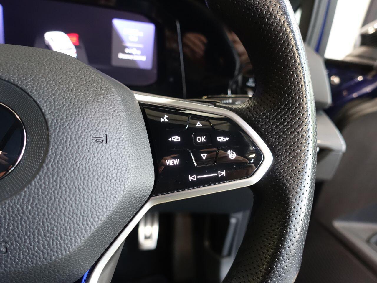 Volkswagen Golf - Image 20