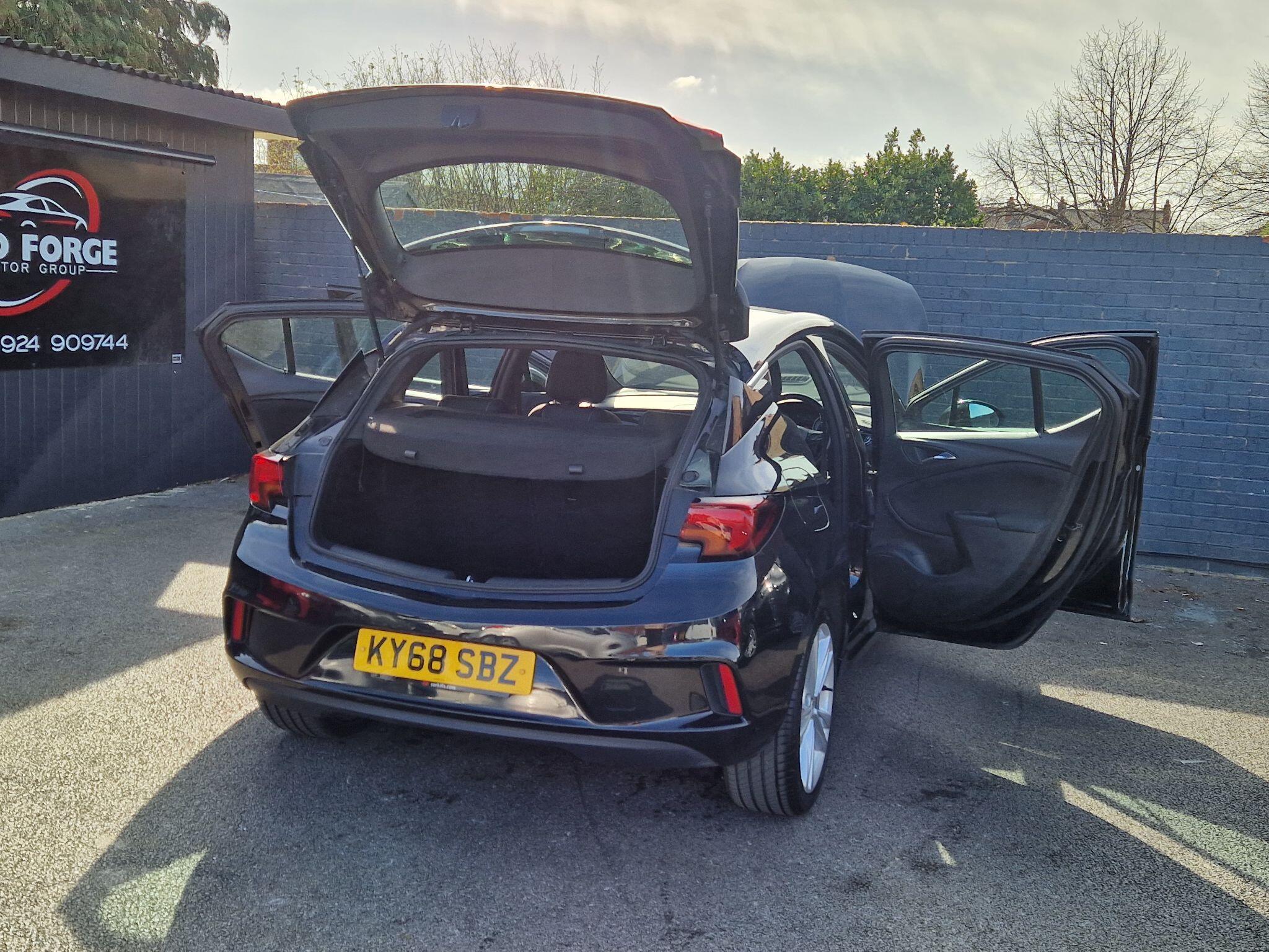 Vauxhall Astra - Image 21