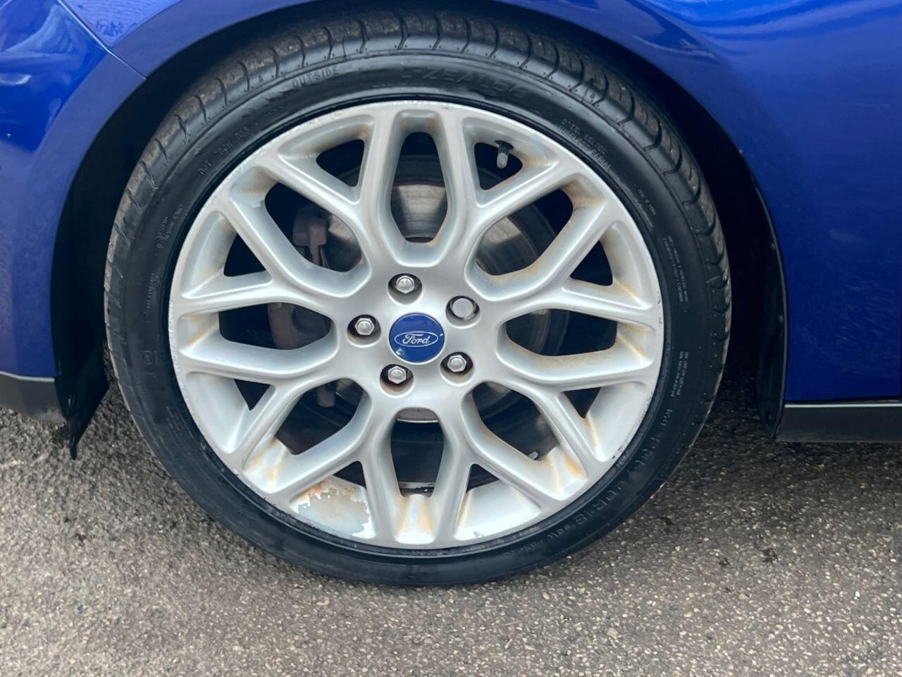 Ford Focus - Image 33