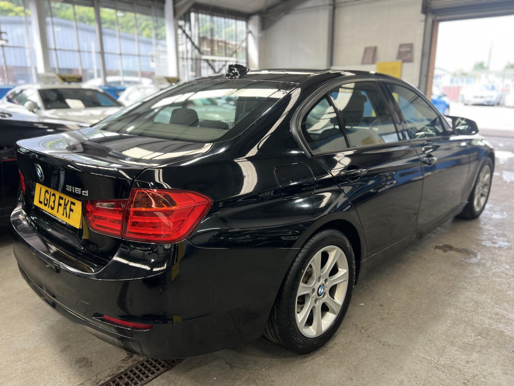 BMW 3 Series - Image 7