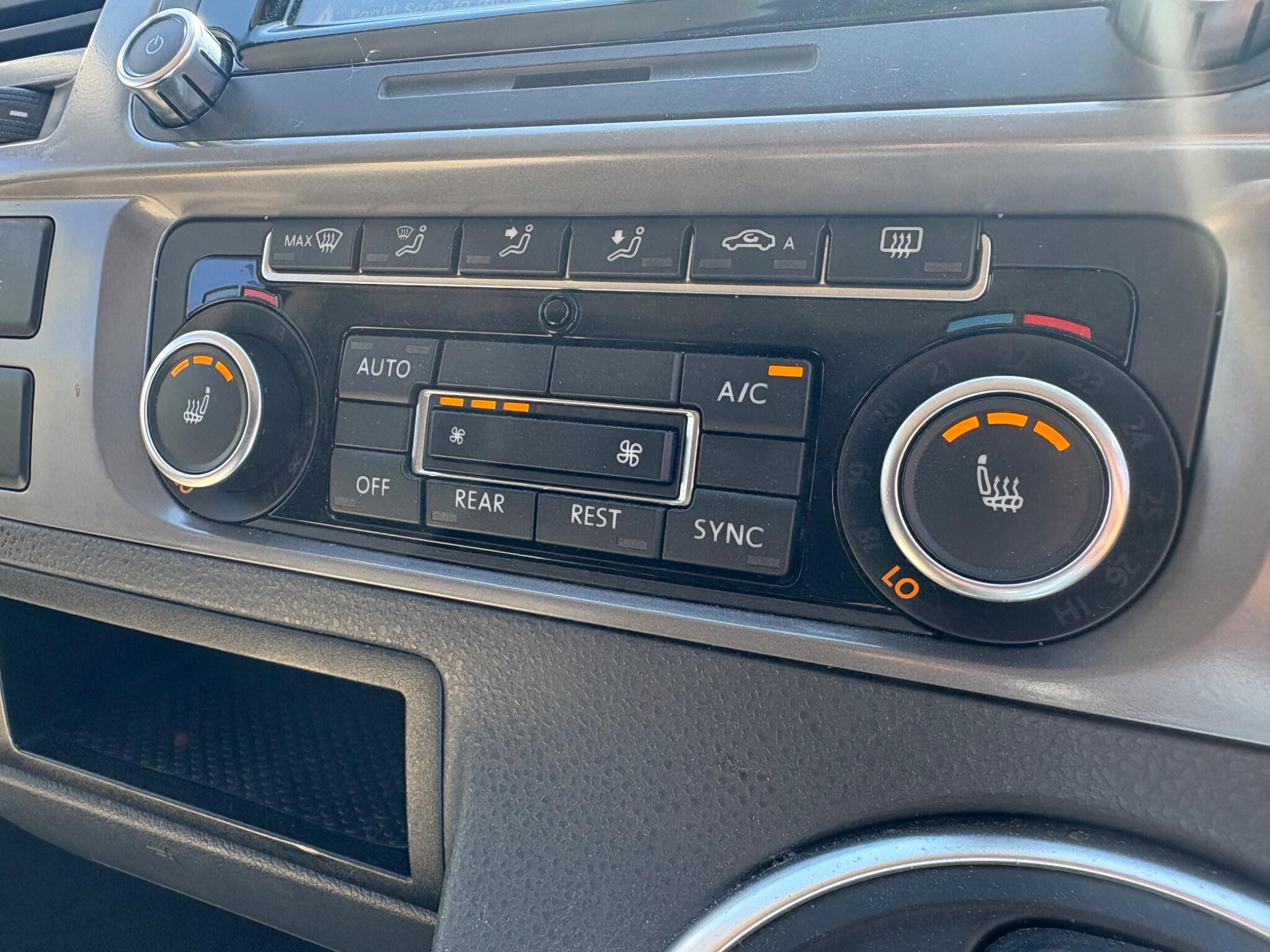 Volkswagen CARAVELLE - Image 48