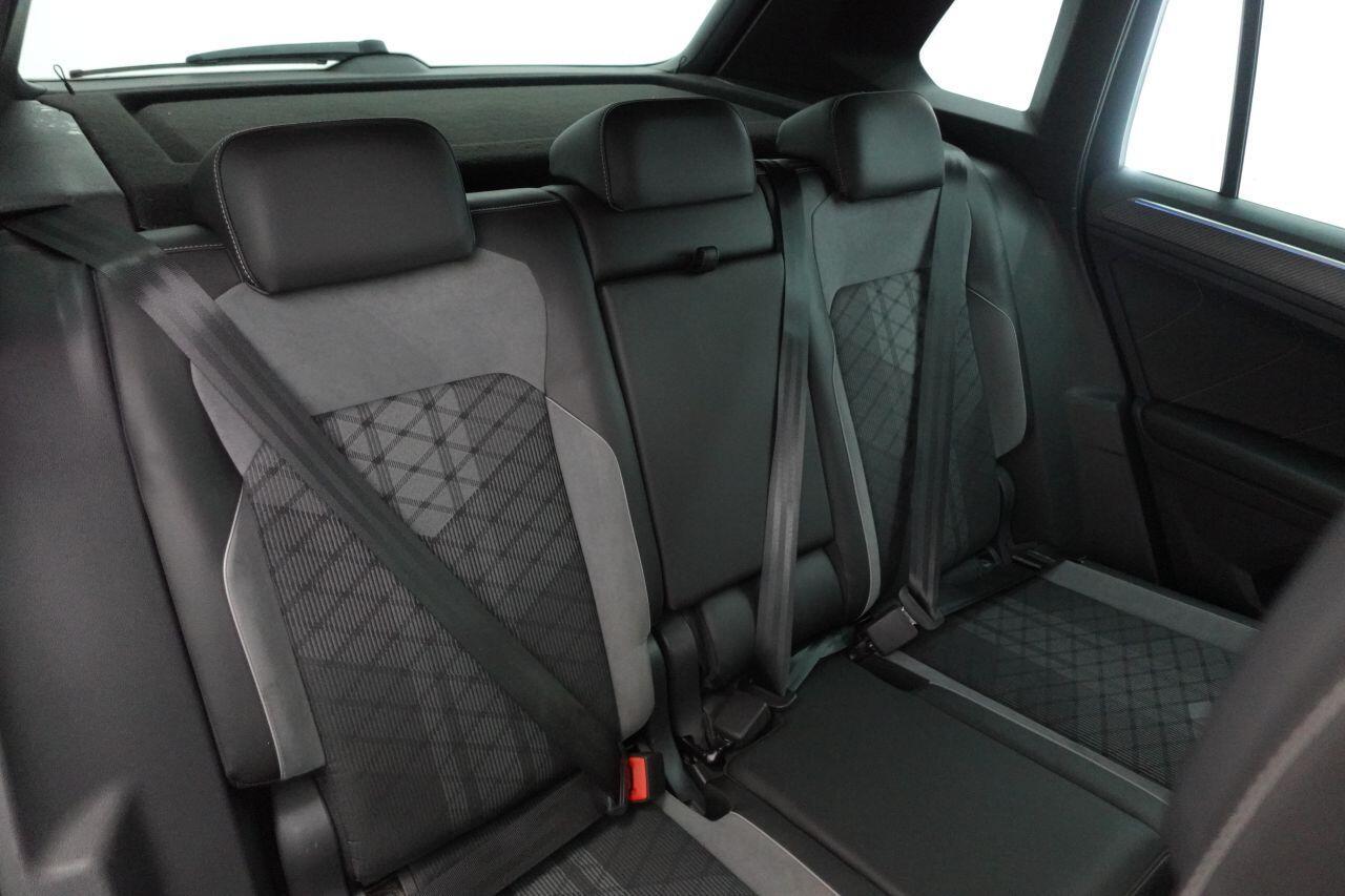 Volkswagen Tiguan - Image 13