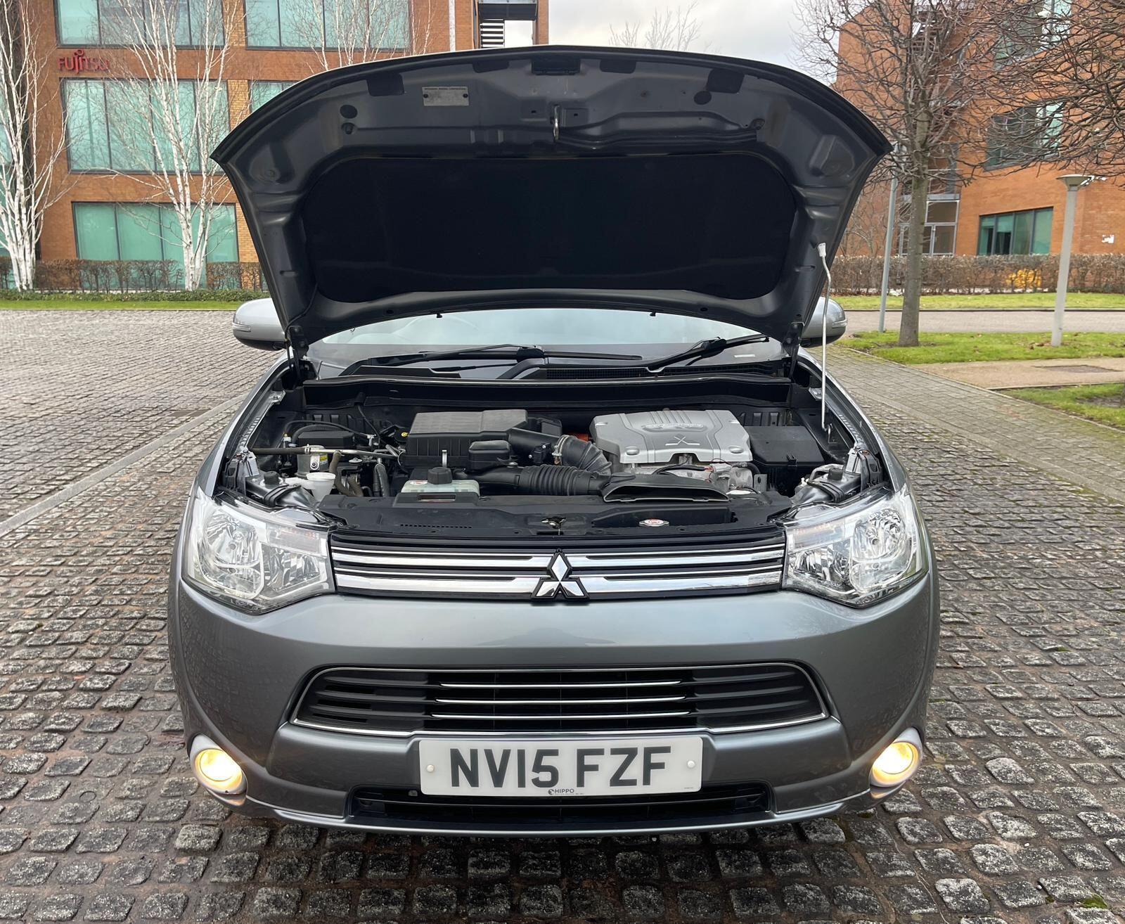 Mitsubishi Outlander - Image 13