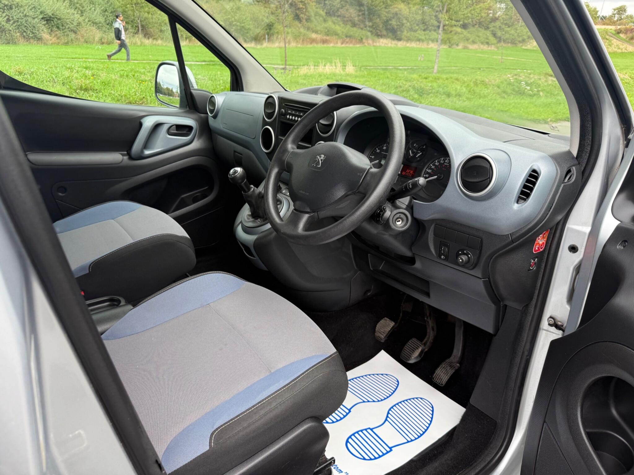 Peugeot Partner Tepee - Image 19