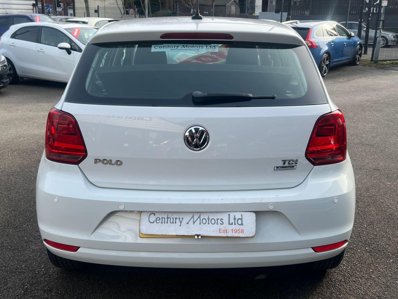 Volkswagen Polo - Image 8
