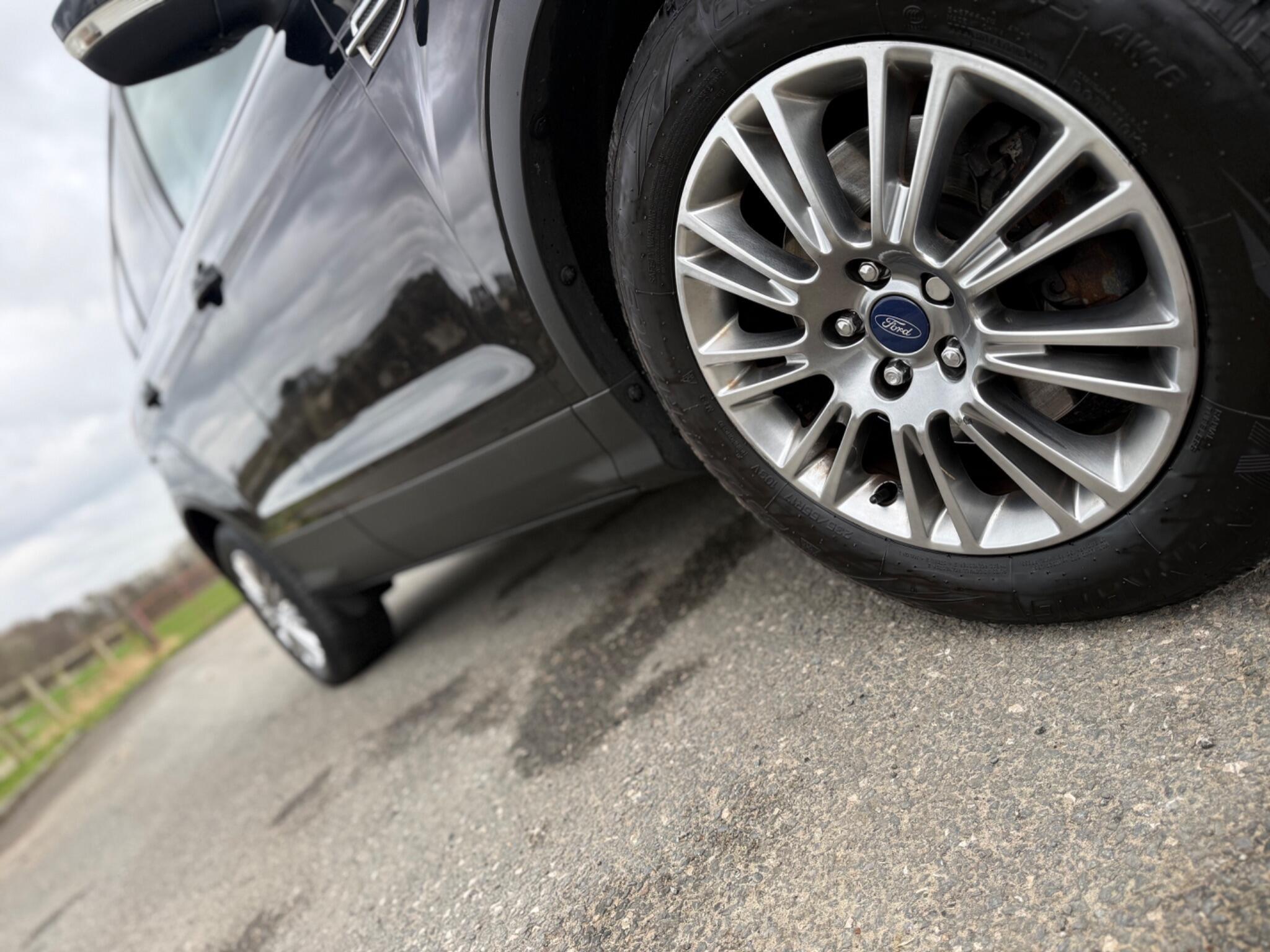 Ford Kuga - Image 27
