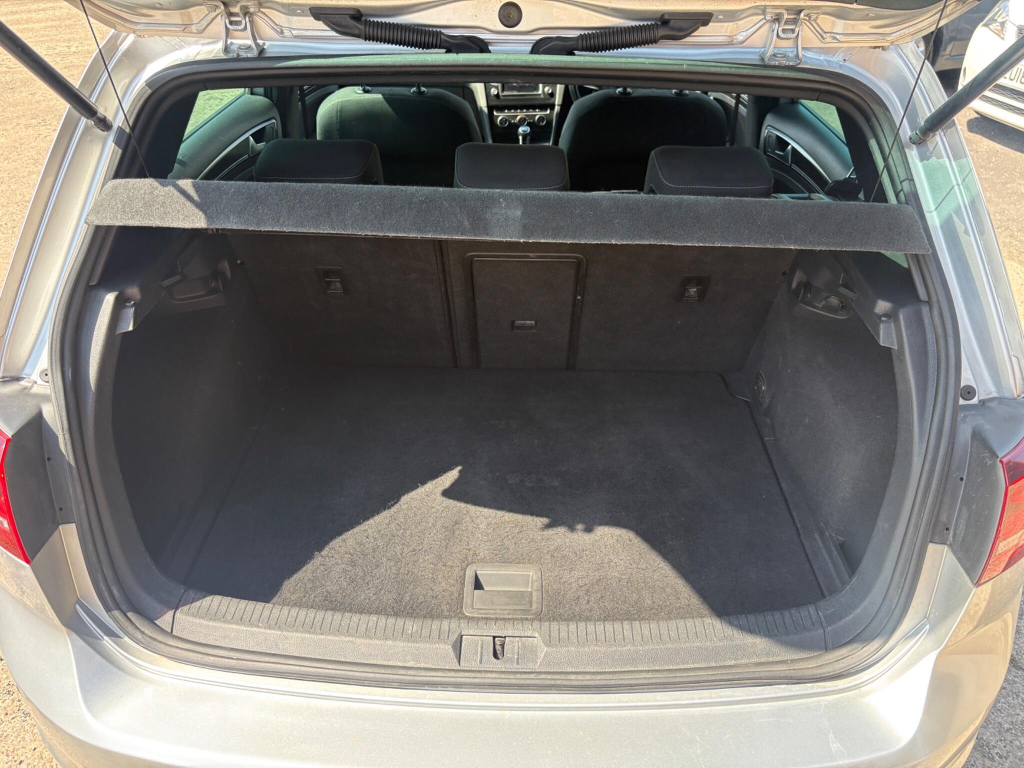 Volkswagen Golf - Image 16