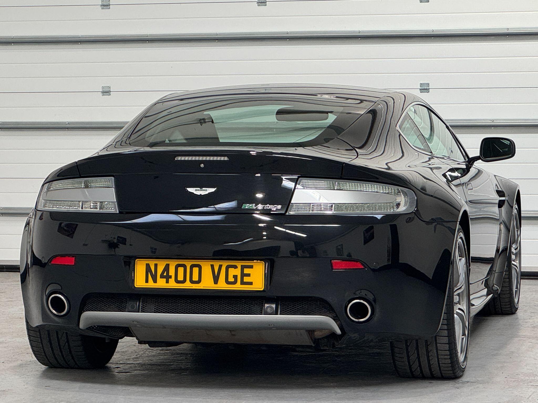 Aston Martin Vantage - Image 16