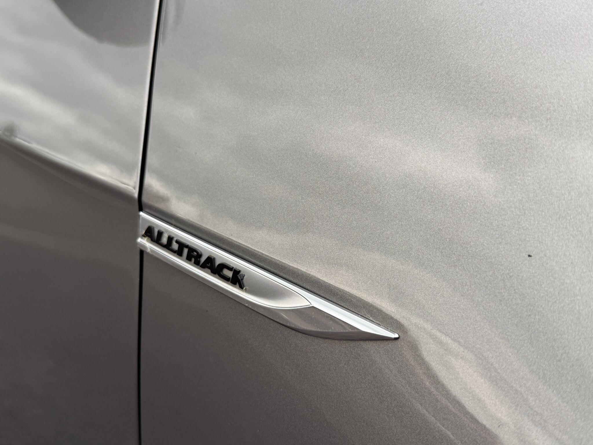 Volkswagen Golf - Image 19