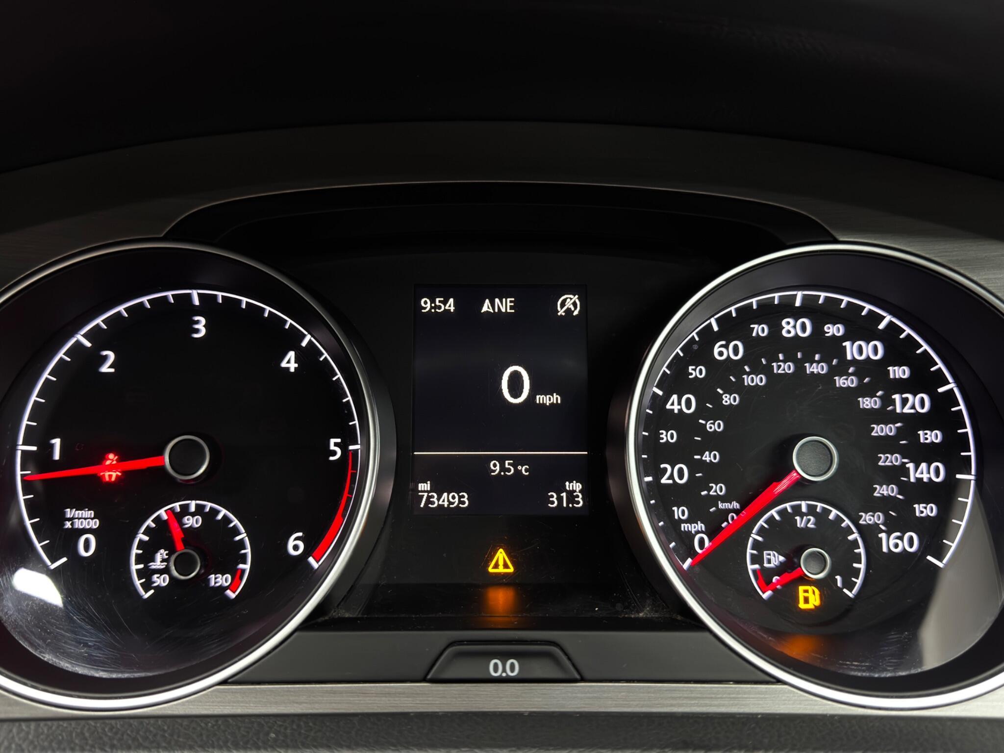 Volkswagen Golf - Image 21