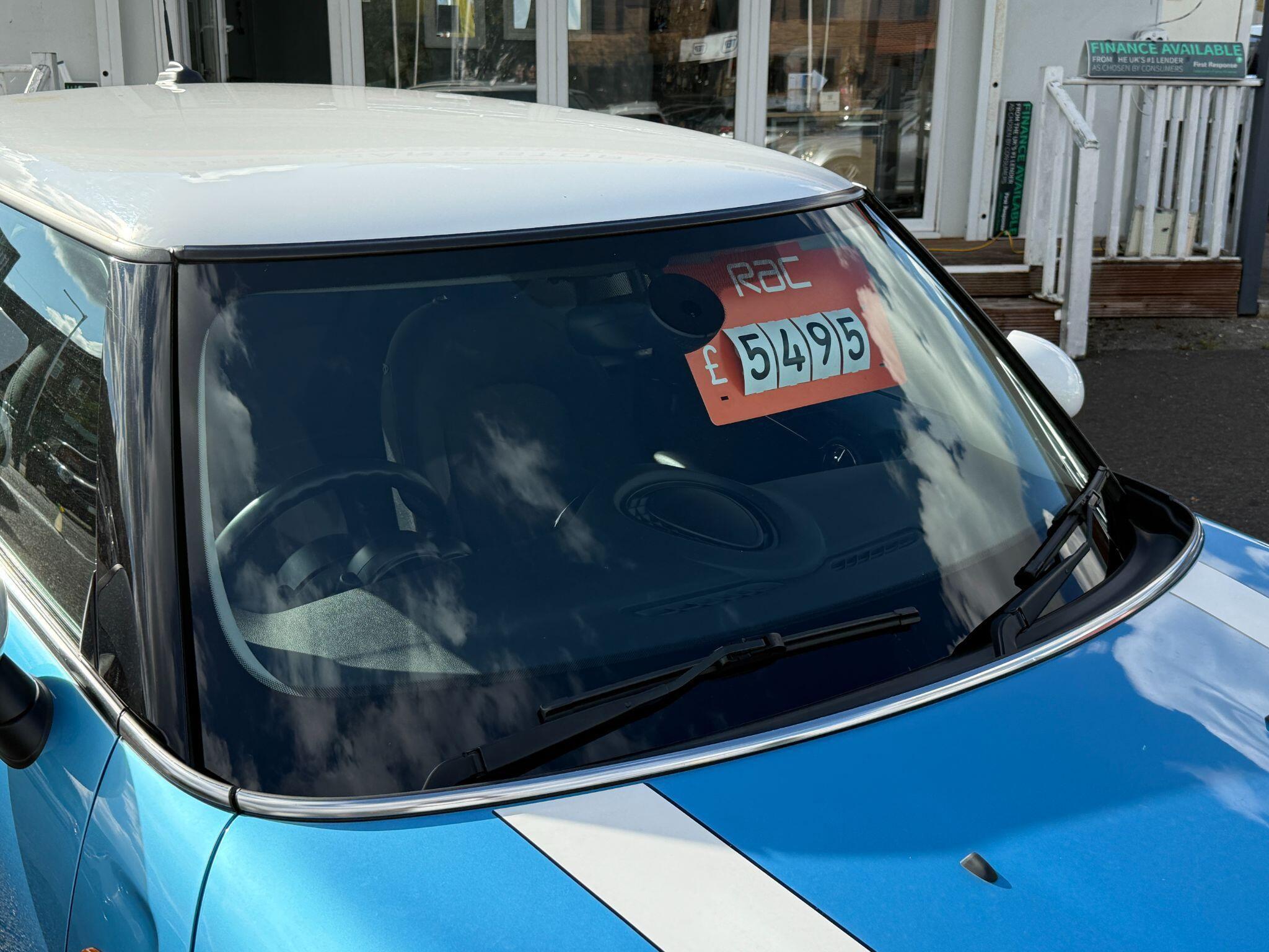 MINI Hatch - Image 13