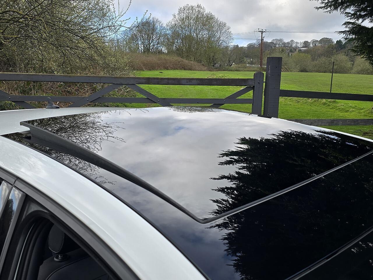 Volkswagen Golf - Image 14