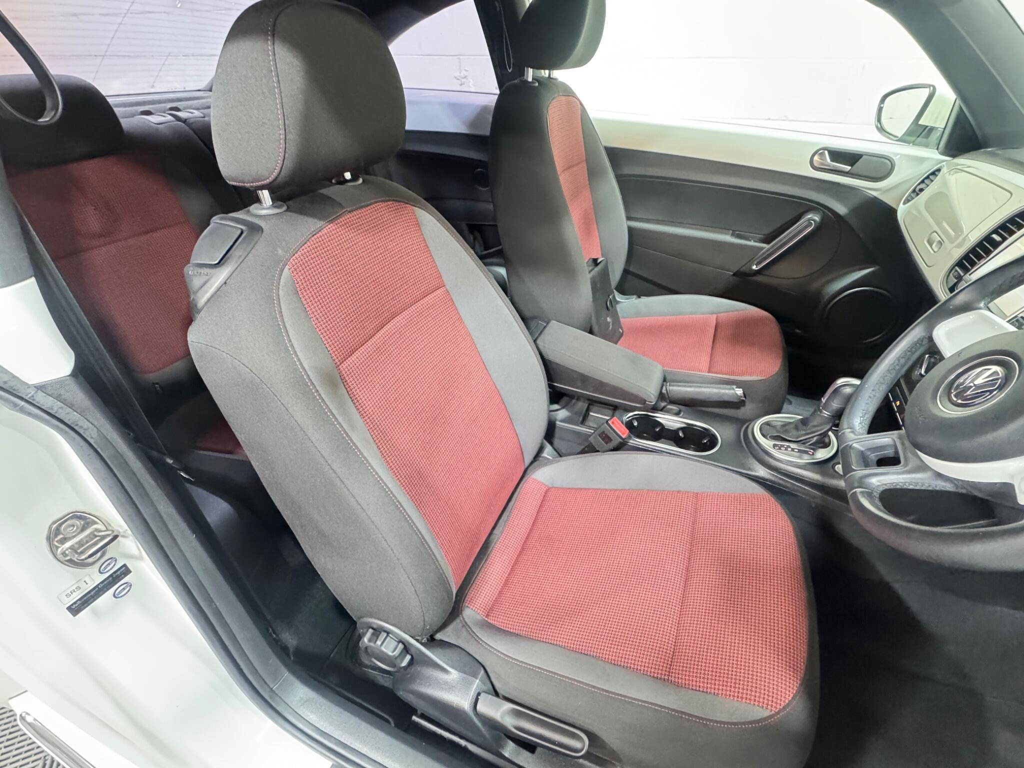 Volkswagen Beetle - Image 7