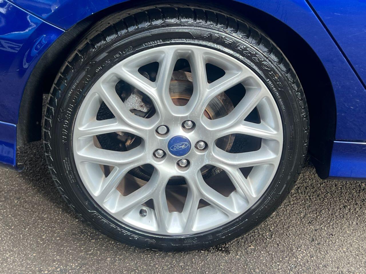 Ford Focus - Image 31