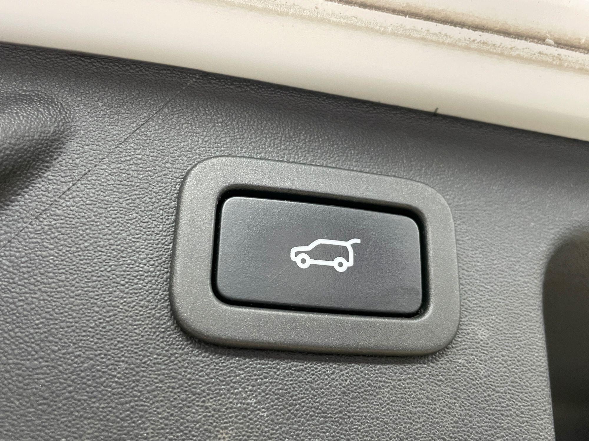 Land Rover DISCOVERY SPORT - Image 19