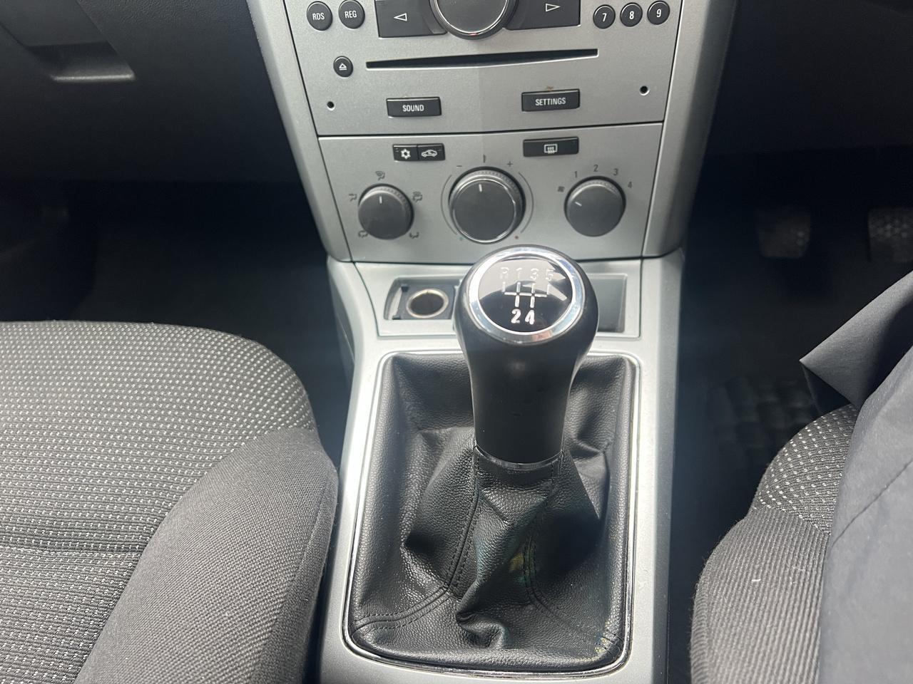 Vauxhall Astra - Image 12