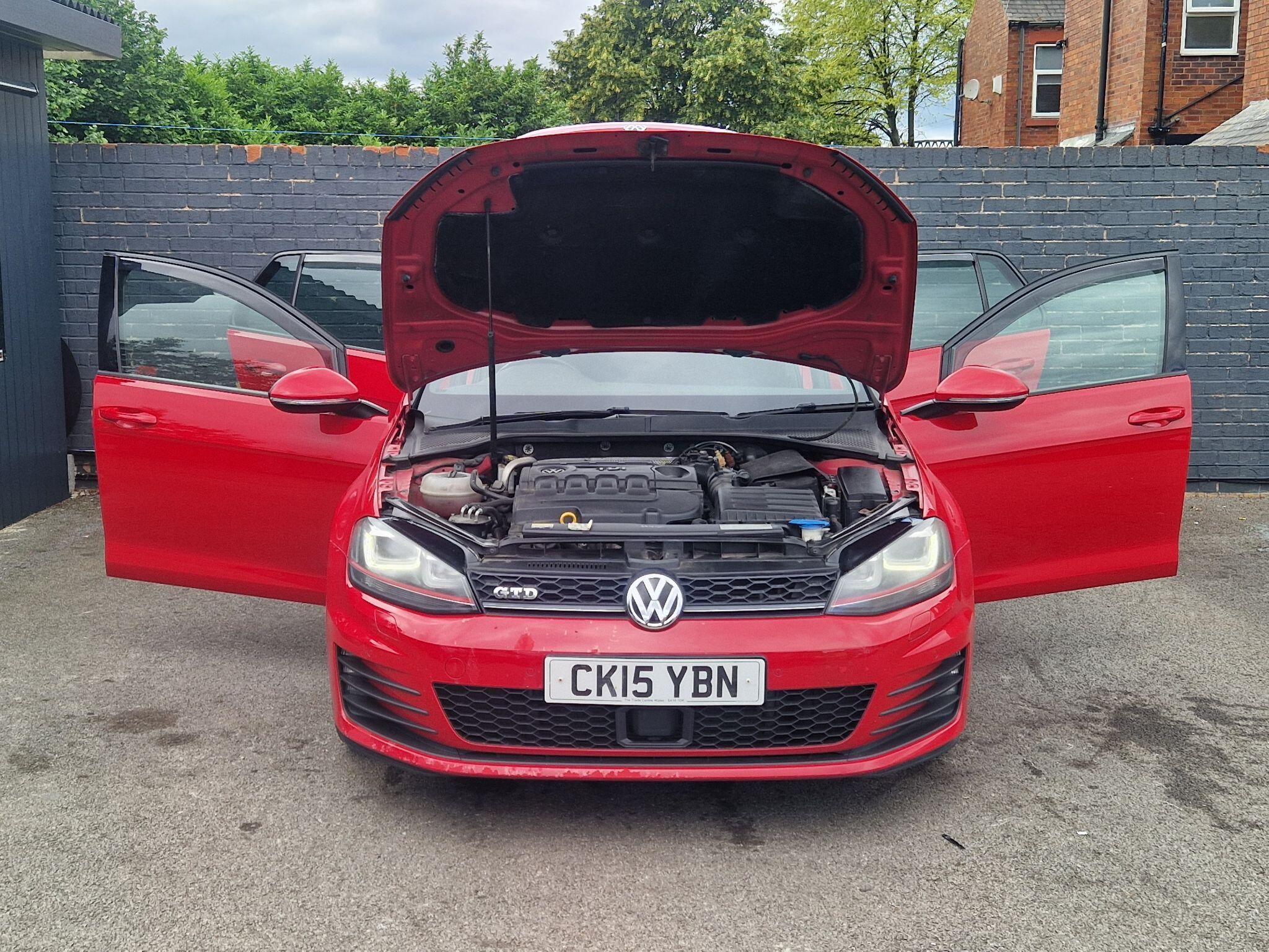 Volkswagen Golf - Image 13