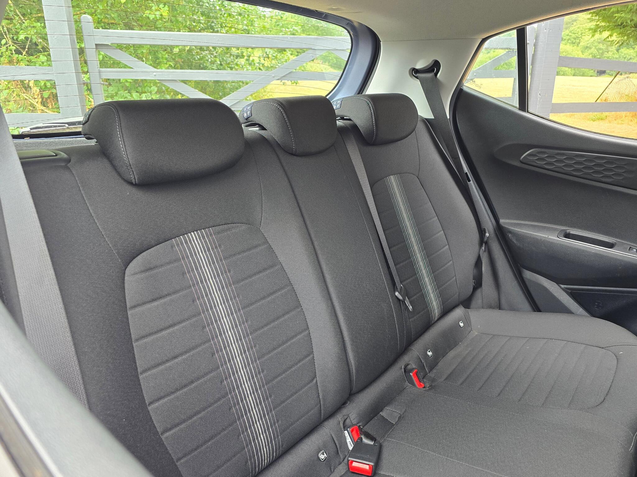 Hyundai i10 - Image 9