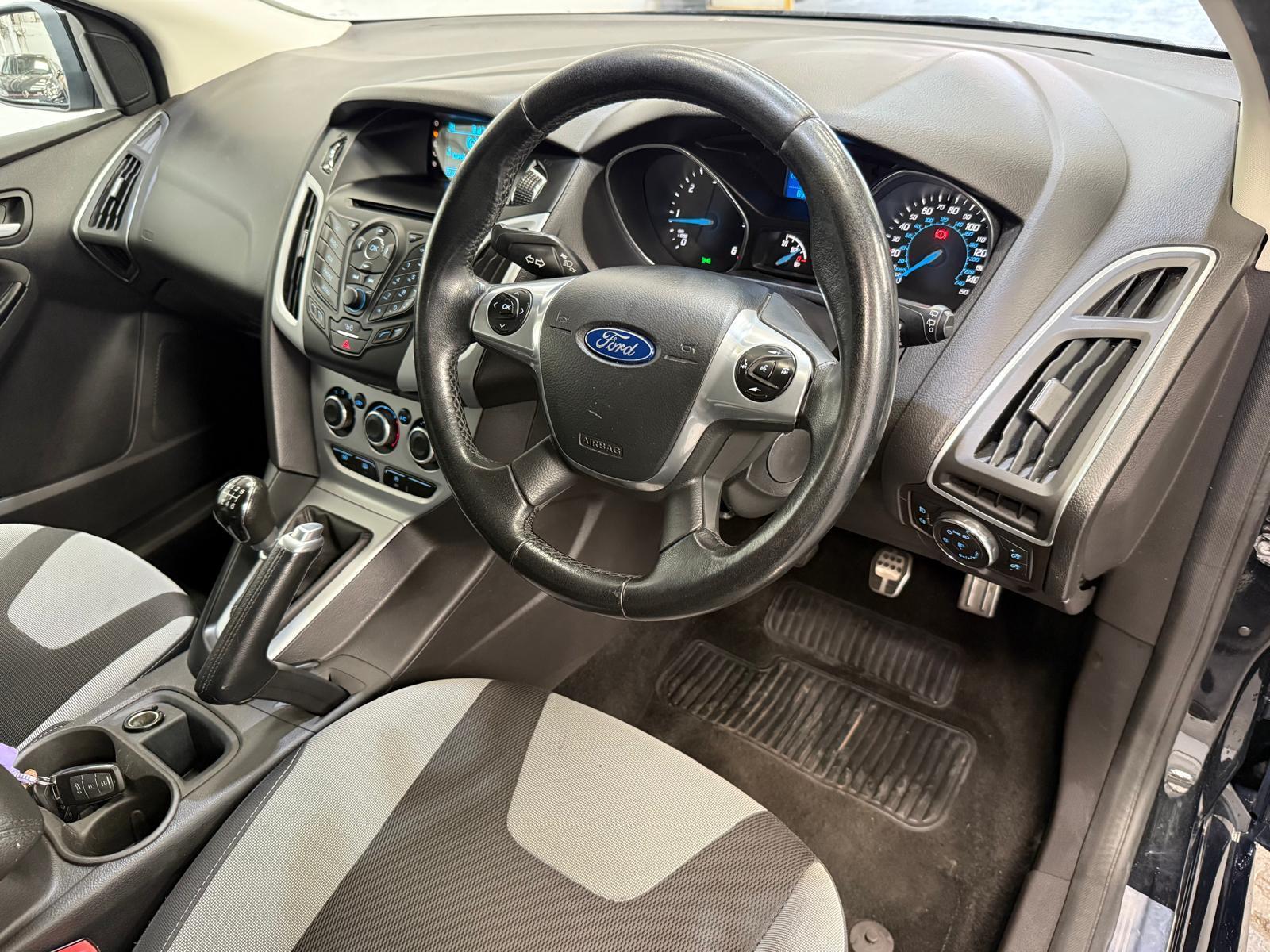 Ford Focus - Image 9