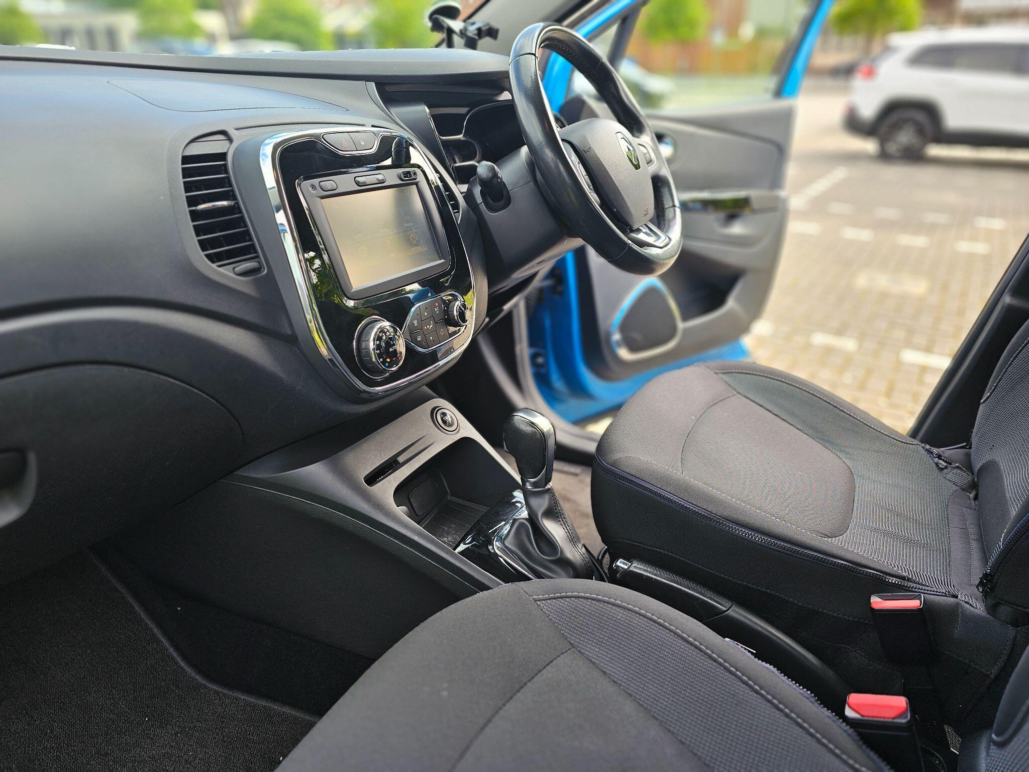 Renault Captur - Image 23