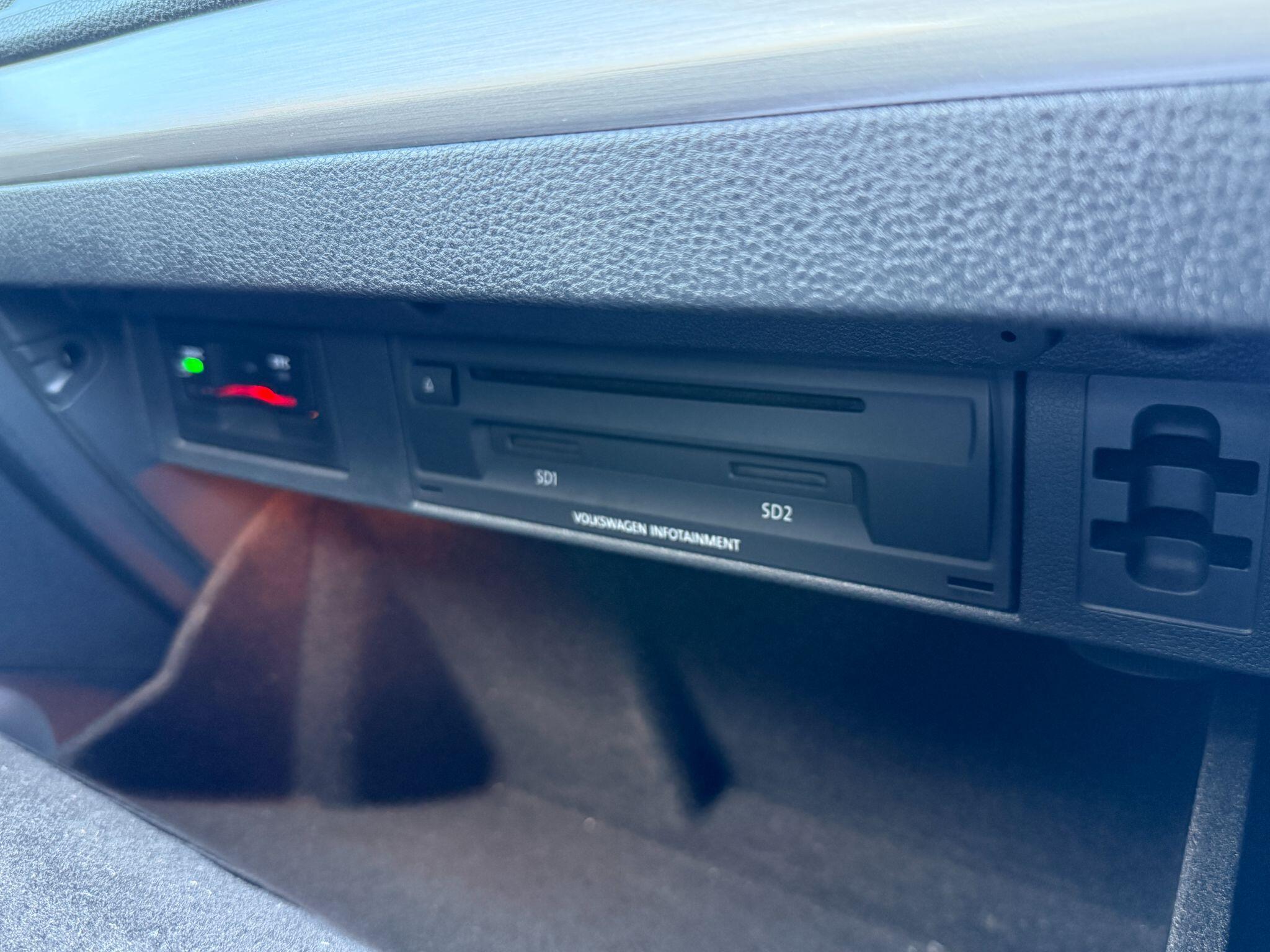 Volkswagen Golf - Image 74