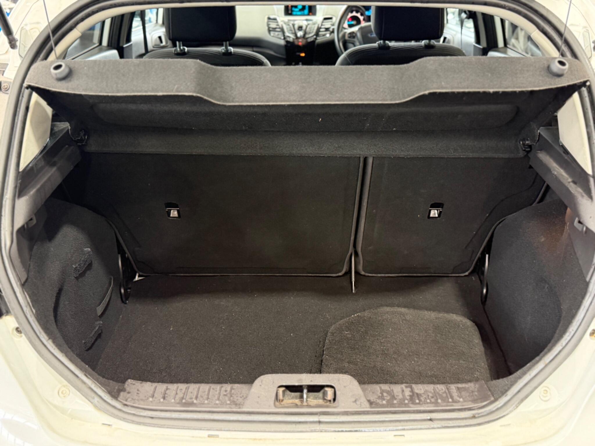 Ford Fiesta - Image 37