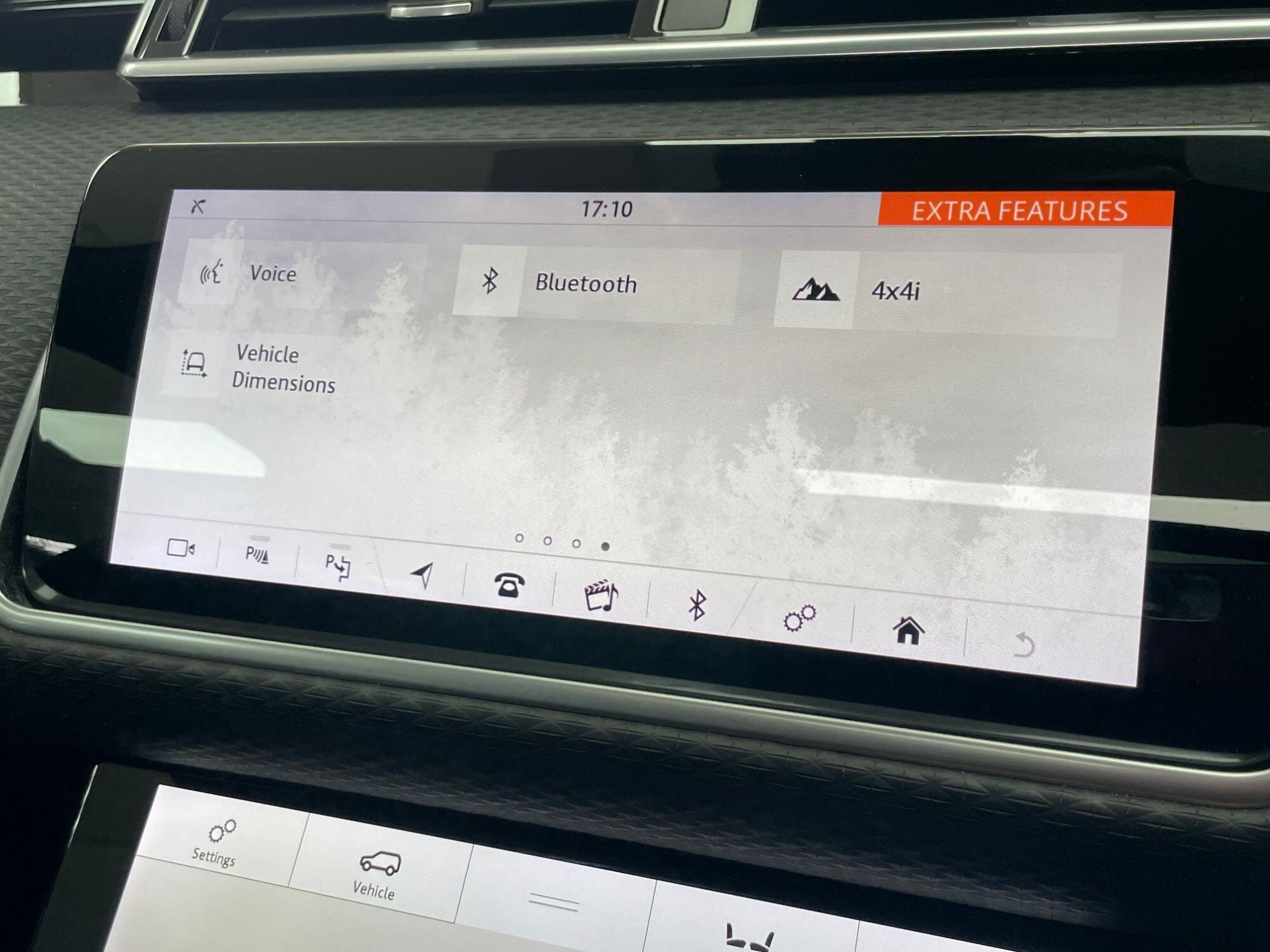 Land Rover Range Rover Velar - Image 49