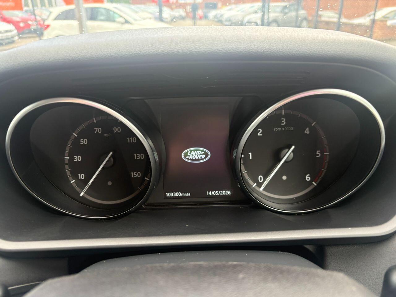 Land Rover Discovery - Image 11