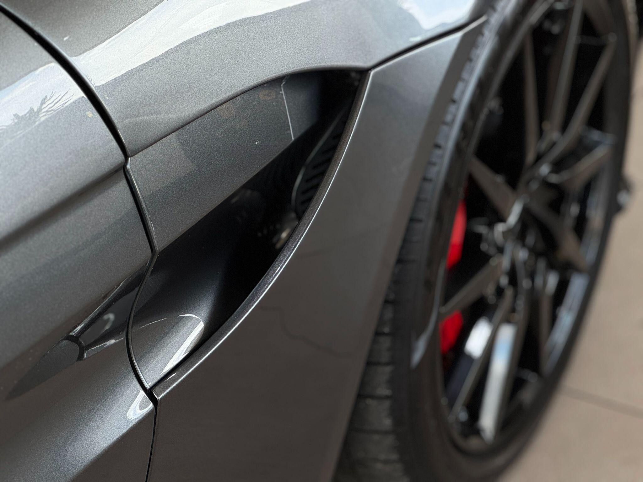Aston Martin Vantage - Image 16
