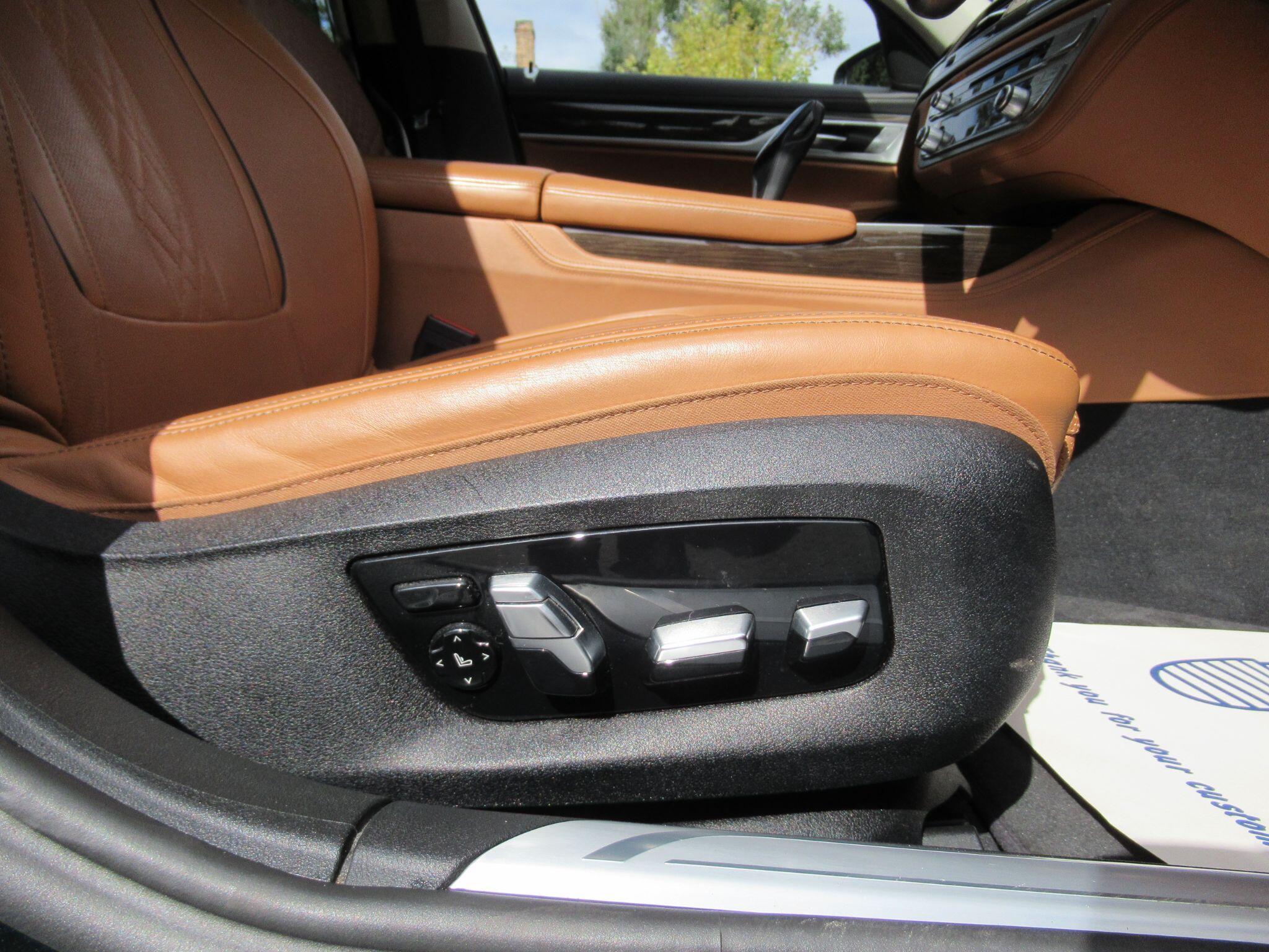 BMW 7 Series - Image 36
