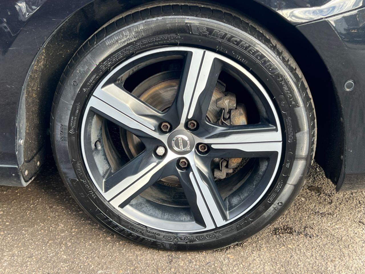 Volvo V40 - Image 30
