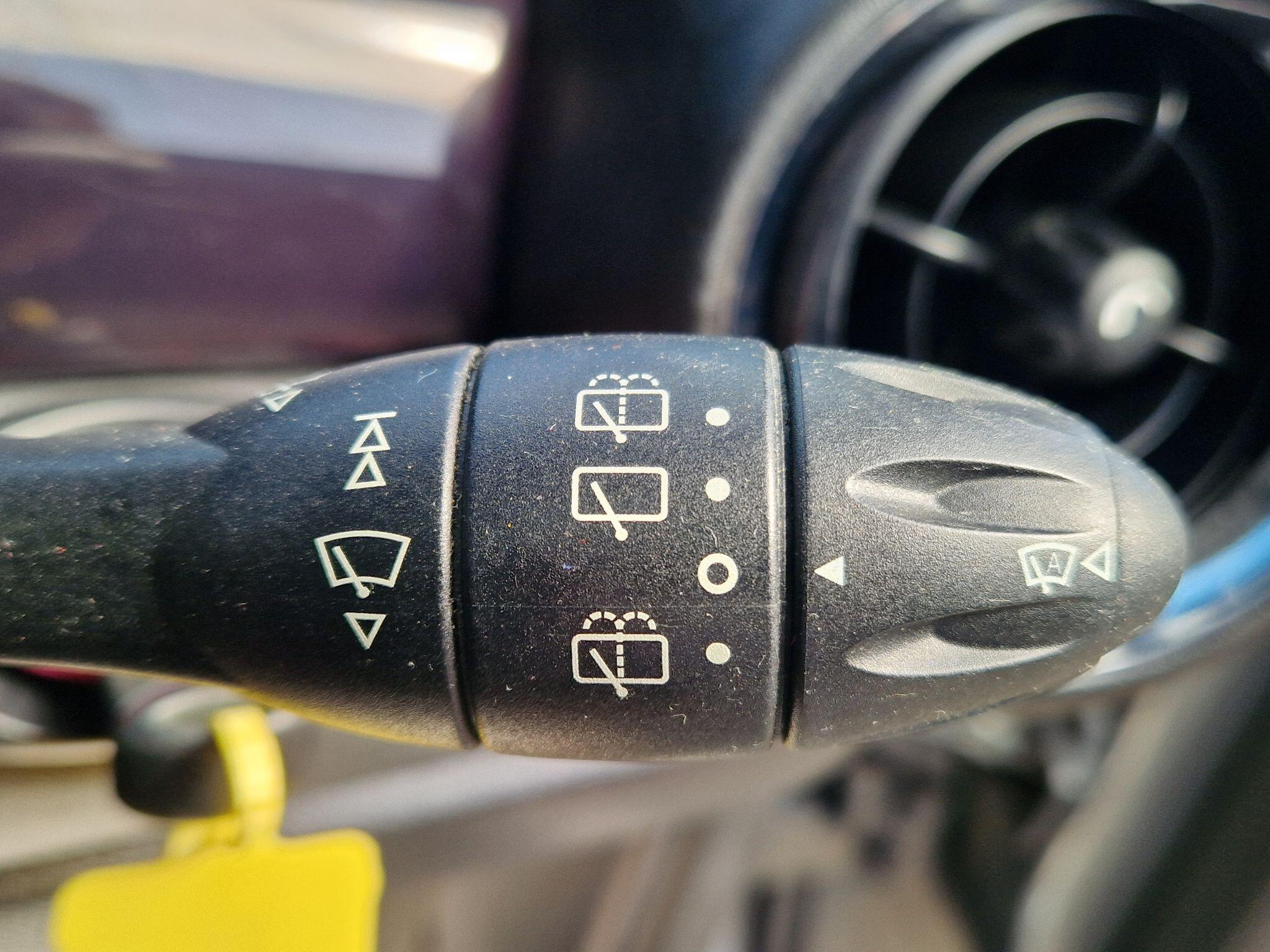 MINI Hatch - Image 39