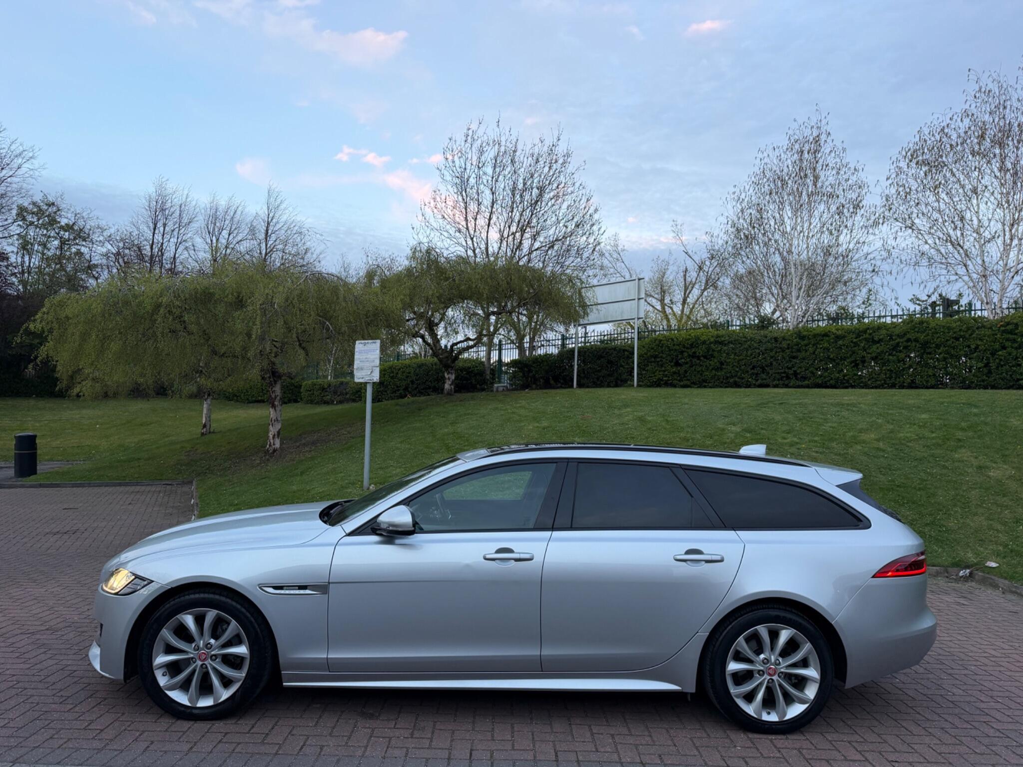Jaguar XF - Image 8