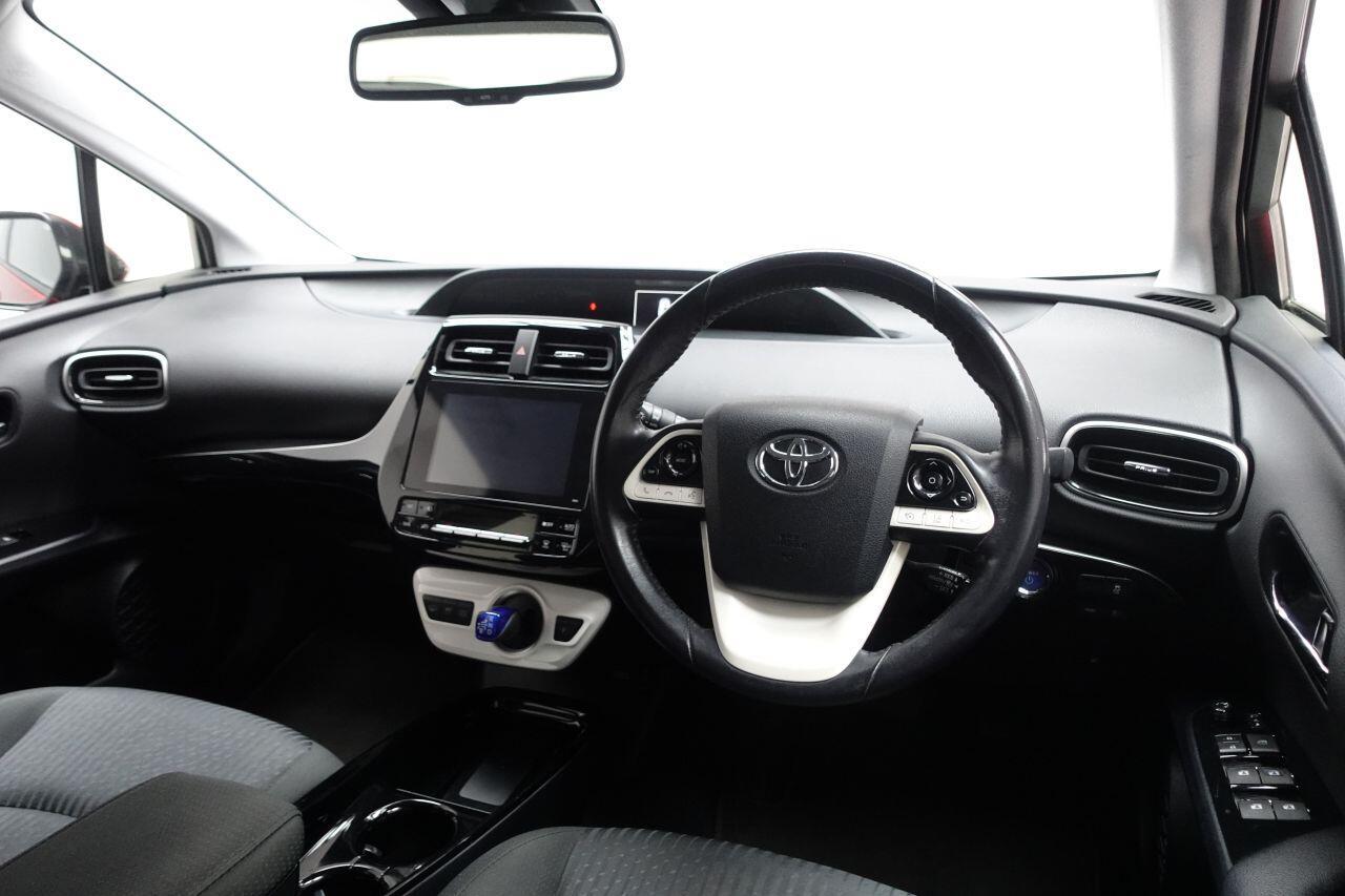 Toyota Prius - Image 15