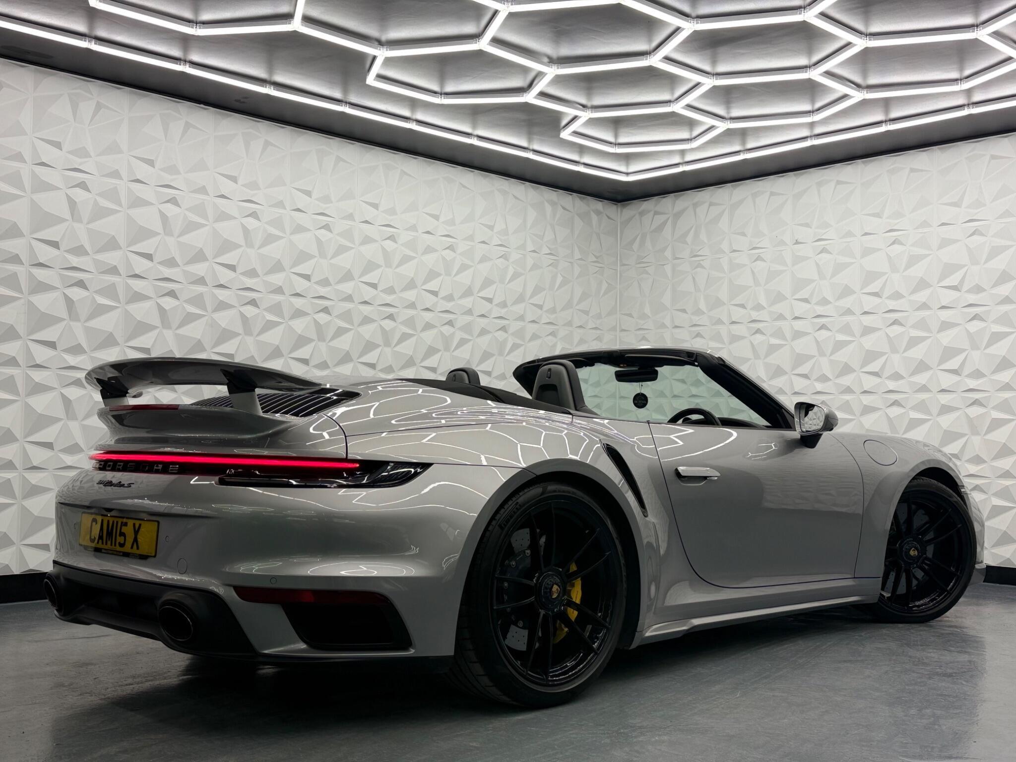 Porsche 911 - Image 2